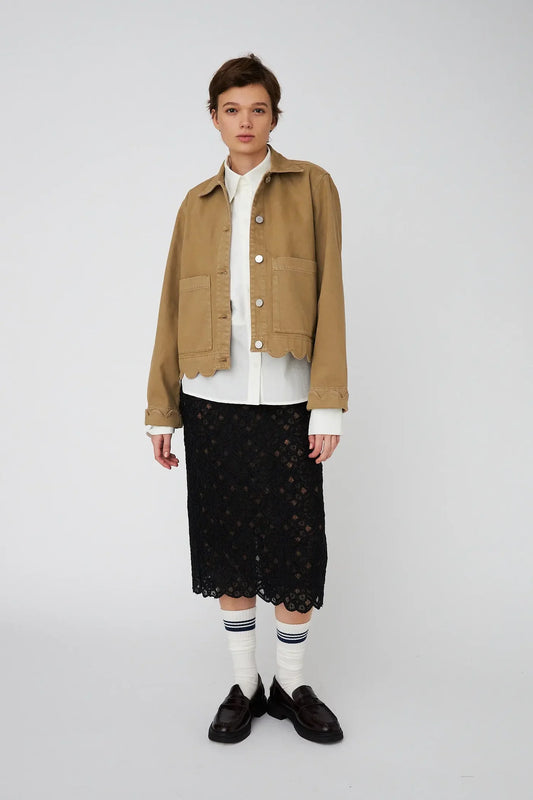 Shirt w Scallop Edge